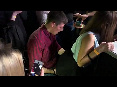 ❤️ Прави секс у руском ноћном клубу. 18-годишња Рускиња у анусу и вагини јебана у ноћном клубу ❤❌  Секс код нас ❤